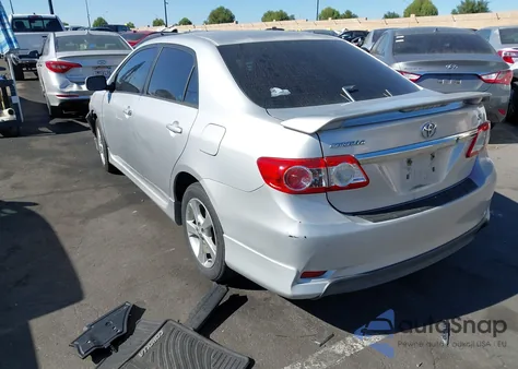 2011 Toyota Corolla S z USA, uszkodzony, nr VIN 2T1BU4EE9BC602459